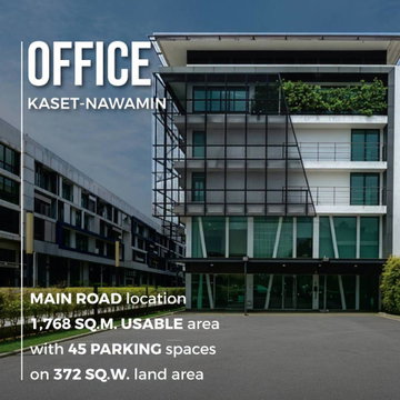 Large office building for sale on a 372 sq.wa. plot of land on Kaset-Nawamin Road.