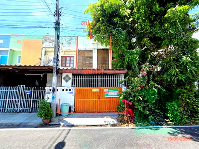 ทาวน์โฮม นนทบุรี : ทาวน์เฮ้าส์ 17 ตร.วา ร่มเงาไม้ บางบัวทอง นนทบุรี 811,000