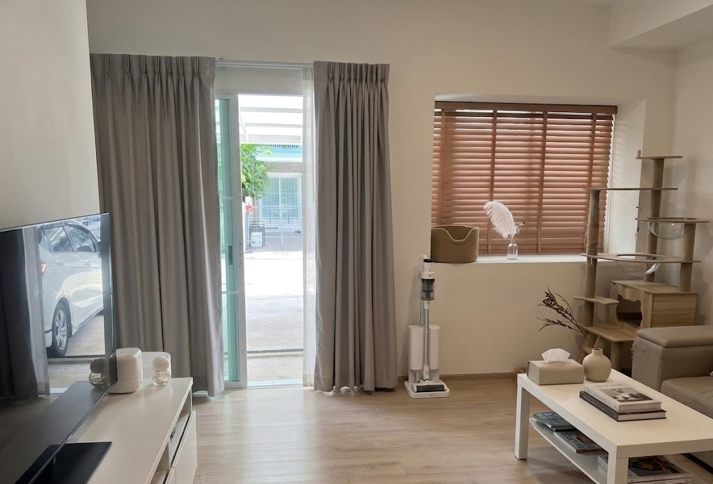 รูป ปล่อยทาวน์โฮมสวย สไตล์ยุโรป โครงการ Villaggio ศรีนครินทร์ - รูปที่ 2/12