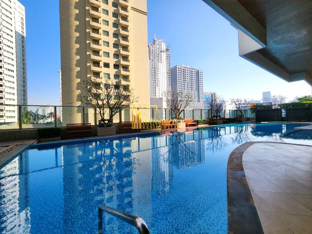 picture Bright Sukhumvit 24 | Gorgeous 3 Bedroom Duplex Condo - BR6778CD - 28/39