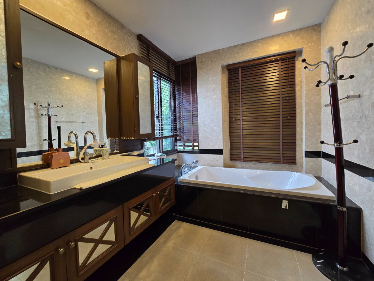 รูป [คฤหาสน์หรู] ขายบ้าน ณุศาศิริ สาทร-ปิ่นเกล้า 208.3 ตร.ว. ทำเลทองราชพฤกษ์ ใกล้สาทร - รูปที่ 17/21