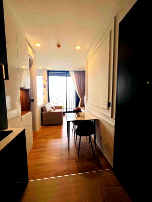 Condos for rent : Condo for rent I Noble Around Ari I Beautiful unit, high floor (top floor), stunning city view I Fully furnished I 90 m. from BTS Ari station.