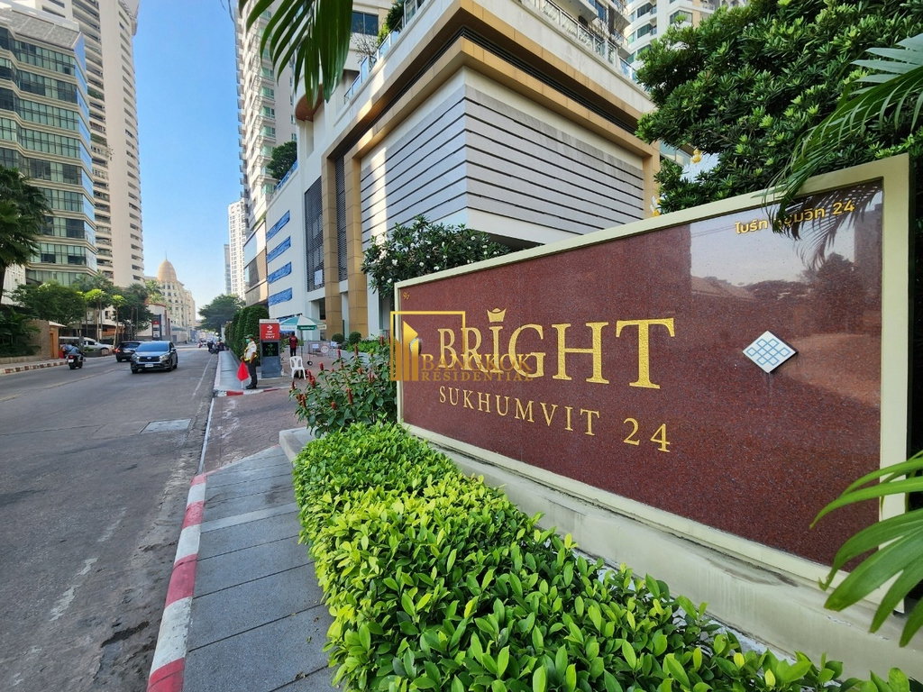 picture Bright Sukhumvit 24 | Gorgeous 3 Bedroom Duplex Condo - BR6778CD - 39/39