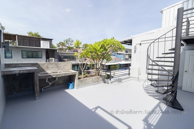 รูป ให้เช่า ทาวน์โฮม 3 ชั้น ซอยภาวนา 5 (ลาดพร้าว 41) หลังใหญ่ 268 ตร.ม. ทำออฟฟิศได้ สภาพแต่งใหม่ มีสวนลอยฟ้าและครัวใหญ่สะใจ! - รูปที่ 20/23