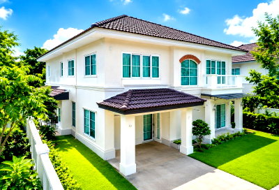 เช่าบ้านเดี่ยว ถนนเทพรักษ์ : คุมองห้าแยกวัชรพล-รามอินทรา คฤหาสน์ให้เช่าราคาดีที่สุด บ้านเดี่ยว 2 ชั้น 3-4นอน 3น้ำ ลด 40% ตลาดถนอมมิตร 1.3 กม.