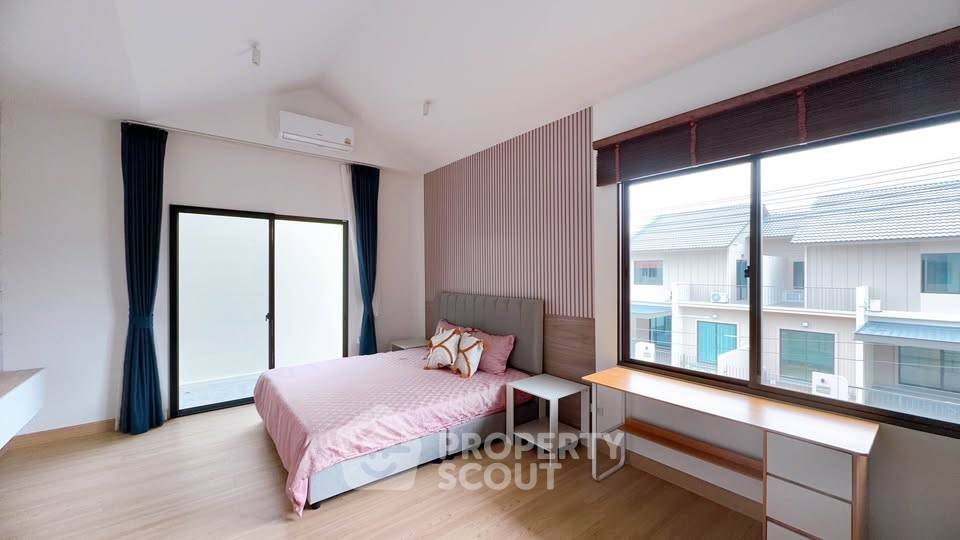 รูป บ้านเช่า 4 ห้องนอน ขนาด 200 ตร.ม. ตะเคียนเตี้ย บางละมุง ชลบุรี (ID 3005414) - รูปที่ 8/14