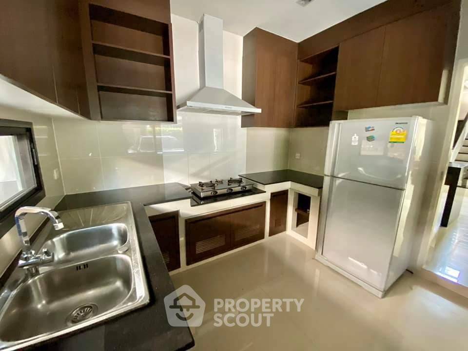 picture 4-BR House For Rent At Setthasiri Onnut-Srinakarin, Near ARL Ban Thap Chang (ID 1442279) - 8/25