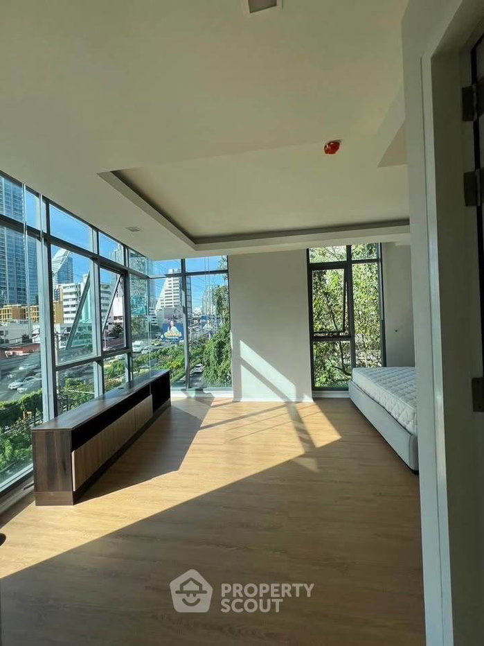 รูป คอนโด 2 ห้องนอนให้เช่า Focus Ploenchit ใกล้ BTS นานา (ID 2087301) - รูปที่ 4/10