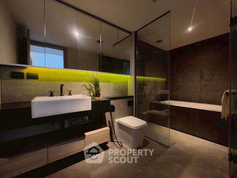 รูป คอนโด 3 ห้องนอน ชั้น 41 130 ตร.ม. โครงการ The Lofts Asoke ใกล้ MRT เพชรบุรี 300 ม. (ID 449378) - รูปที่ 7/14