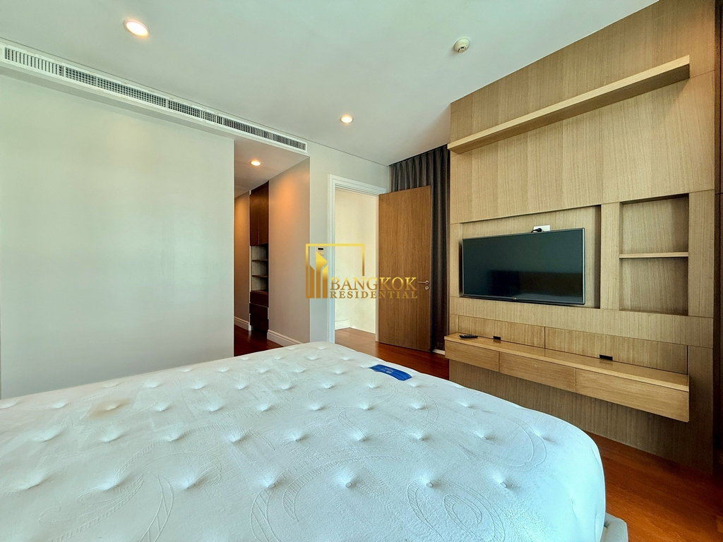 picture Bright Sukhumvit 24 | Gorgeous 3 Bedroom Duplex Condo - BR6778CD - 25/39