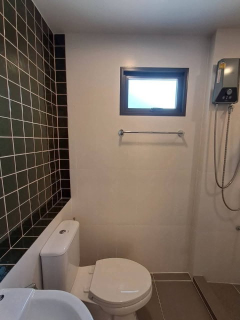 picture for rent Anasiri Chaiyapruek fully fitted - 5/16