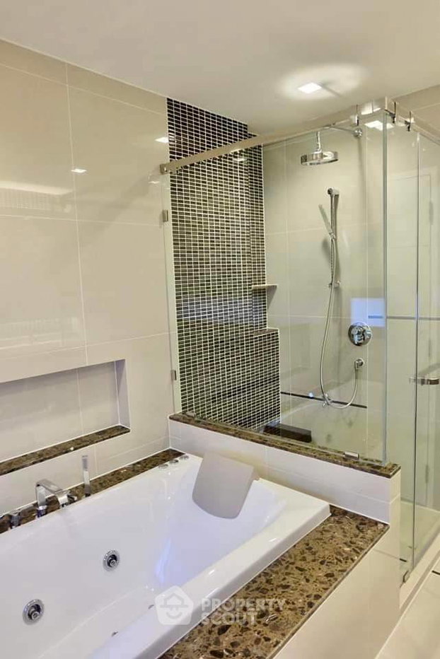 picture 4-BR House For Rent At Setthasiri Onnut-Srinakarin, Near ARL Ban Thap Chang (ID 1442279) - 17/25