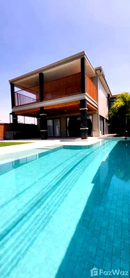 เช่าบ้านเดี่ยว ชลบุรี : วิลล่าให้เช่า 5 ห้องนอน ในโครงการ The Shades Villas 6473244