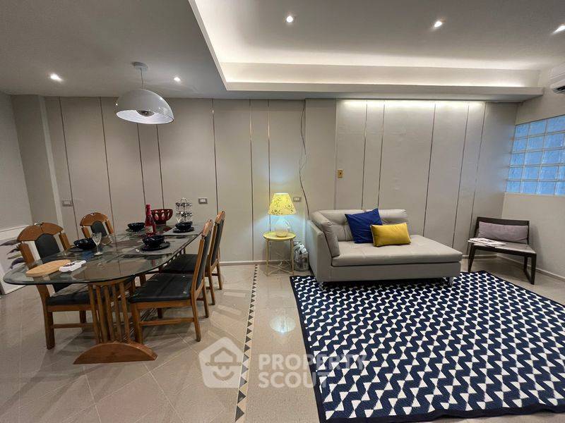 picture 3-BR Townhouse For Sale 220 Sqm Bang Chak, Phra Khanong (ID 653458) - 4/17