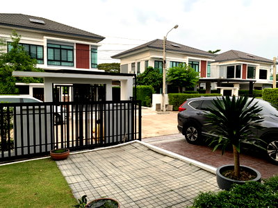 ขายบ้านเดี่ยว : ขายบ้านเดี่ยว 2 ชั้น หมู่บ้านNC Royal Pinklao 103 ตร.วา พร้อมอยู่ ซอยทวีวัฒนา - กาญจนาภิเษก 15 พุทธมณฑลสาย 2 ใกล้The Mall บางแค