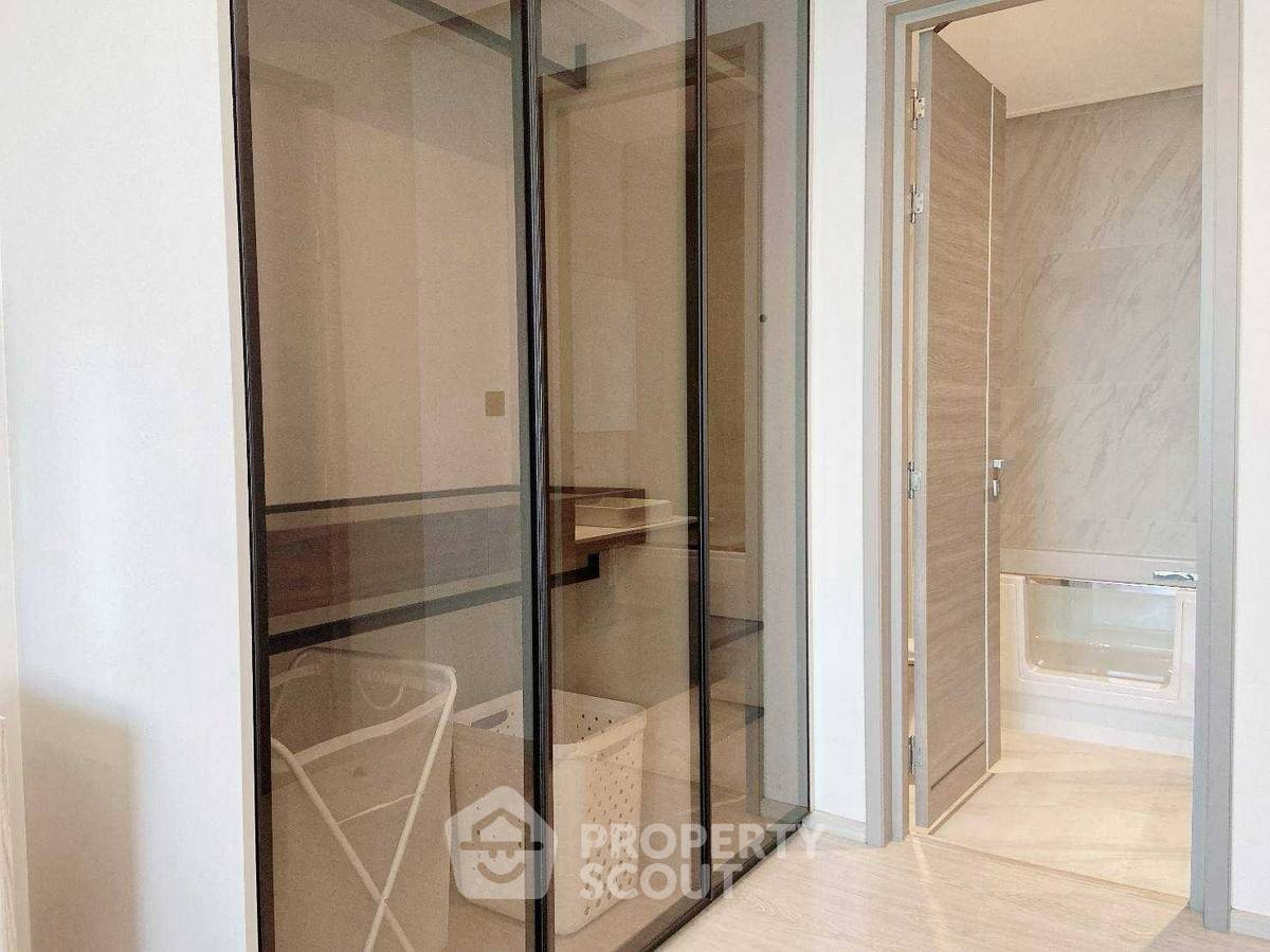 รูป ชั้น 16 คอนโด 1 ห้องนอน The Room Sukhumvit 38 ใกล้ BTS ทองหล่อ (ID 3004753) - รูปที่ 8/11