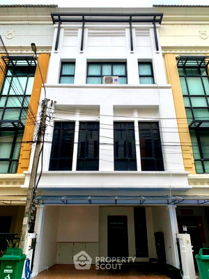 เช่าทาวน์โฮม อิมพีเรียล เวิลด์ สำโรง : ทาวน์โฮม 3 ห้องนอนเลี้ยงสัตว์ได้ ใกล้ Central Bangna เขตบางนา (ID 3003430)