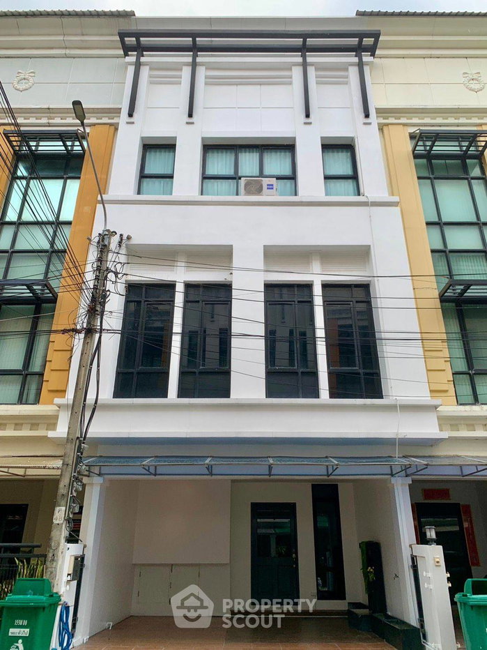 รูป ทาวน์โฮม 3 ห้องนอนเลี้ยงสัตว์ได้ ใกล้ Central Bangna เขตบางนา (ID 3003430) - รูปที่ 1/20