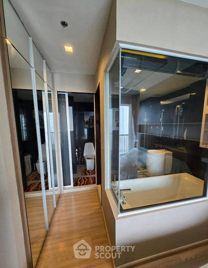 รูป คอนโด 1 ห้องนอน ชั้น 35 ขนาด 45 ตร.ม. ริธึ่ม สาทร ใกล้ BTS สะพานตากสิน 300 ม. (ID 2743765) - รูปที่ 7/13