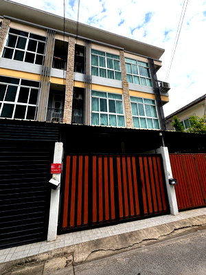 เช่าทาวน์โฮม กรมส่งเสริมวัฒธรรม : 🏡✨ ให้เช่าทาวน์โฮม 3 ชั้น ใจกลางห้วยขวาง – เหม่งจ๋าย 📍 ซอยประชาอุทิศ | ทำเลศักยภาพ ใกล้รัชดา พระราม 9 และลาดพร้าว