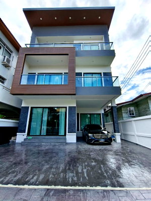 เช่าบ้านเดี่ยว โรงเรียนเซนต์แอนดรูส์อินเตอร์เนชันแนล กรุงเทพ : 🏡✨ ให้เช่า บ้านเดี่ยว 3 ชั้น สุขุมวิท 65 (เอกมัย) จดบริษัทได้