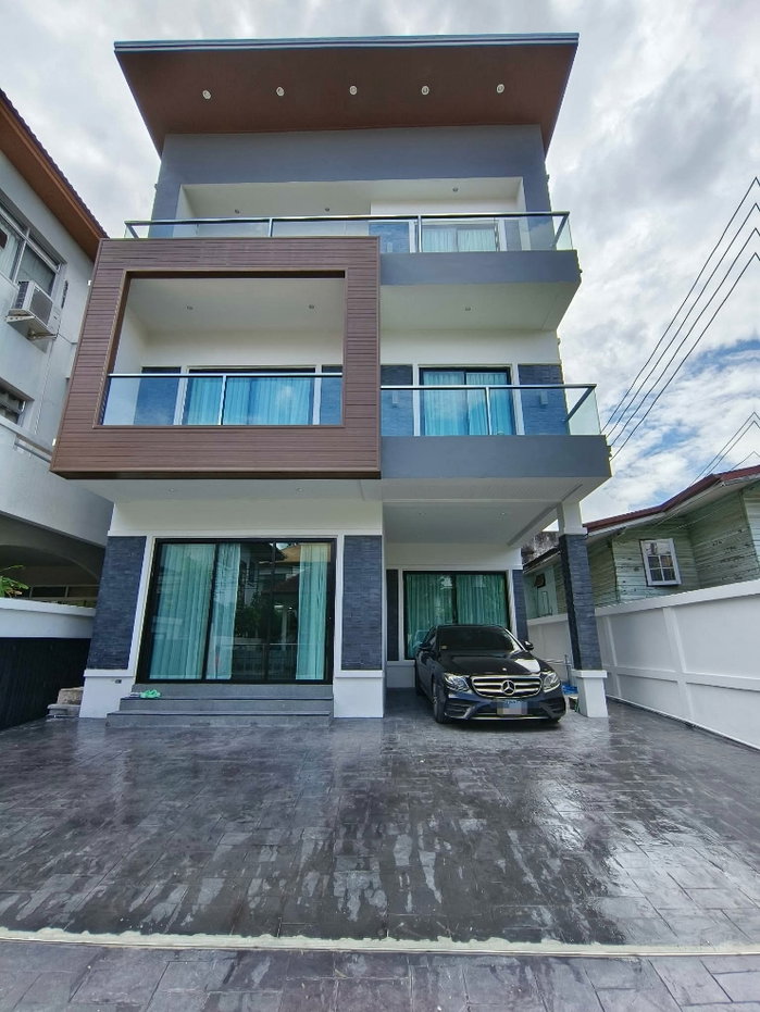 รูป 🏡✨ ให้เช่า บ้านเดี่ยว 3 ชั้น สุขุมวิท 65 (เอกมัย) จดบริษัทได้ - รูปที่ 1/26