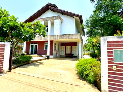 บ้านเดี่ยว ตำบลป่าตัน : ขายบ้านเดี่ยว หมู่บ้านลานนาซิตี้ ปาร์ค เมืองเชียงใหม่ ทำเลดี เดินทางสะดวก รับสัตว์เลี้ยง (R1243) T.0946511456