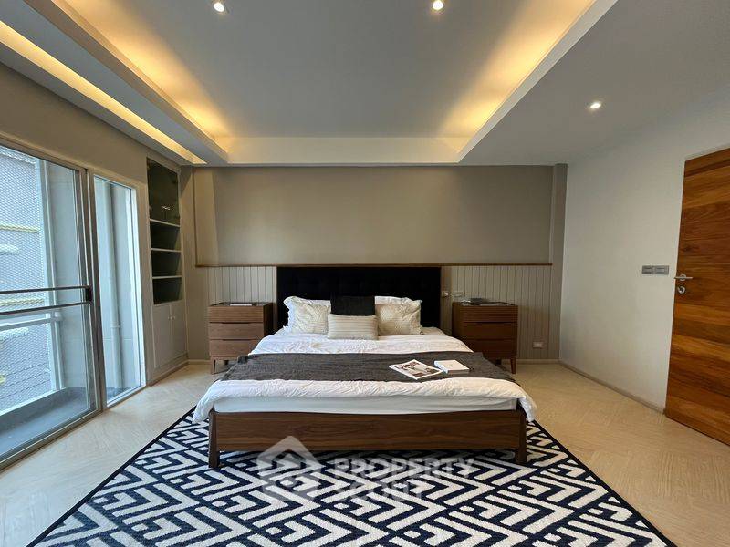 picture 3-BR Townhouse For Sale 220 Sqm Bang Chak, Phra Khanong (ID 653458) - 8/17