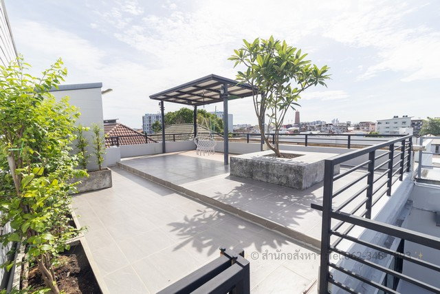 รูป ให้เช่า ทาวน์โฮม 3 ชั้น ซอยภาวนา 5 (ลาดพร้าว 41) หลังใหญ่ 268 ตร.ม. ทำออฟฟิศได้ สภาพแต่งใหม่ มีสวนลอยฟ้าและครัวใหญ่สะใจ! - รูปที่ 8/23