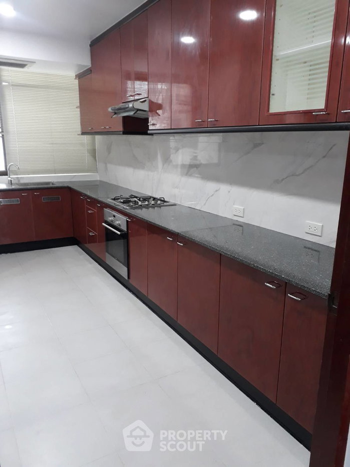 รูป คอนโด 3 ห้องนอน ชั้น 20 ขนาด 365 ตร.ม. โครงการ Ruamsuk Condominium ใกล้ BTS ทองหล่อ (ID 512019) - รูปที่ 4/12