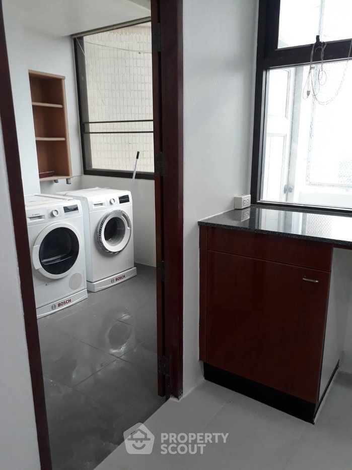 รูป คอนโด 3 ห้องนอน ชั้น 20 ขนาด 365 ตร.ม. โครงการ Ruamsuk Condominium ใกล้ BTS ทองหล่อ (ID 512019) - รูปที่ 6/12