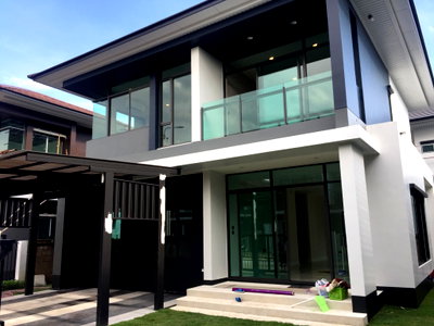 บ้านเดี่ยวให้เช่า : ให้เช่า บ้านใหม่ เศรษฐสิริ-กรุงเทพกรีฑา 4 นอน 3 ห้องน้ำ 75 ตรว พร้อม เฟอร์นิเจอร์ ไกล้ แอร์พอร์ตลิงค์ สนามบินสุวรรณภูมิ สะพานสูง บางกะปิ รถไฟฟ้า 