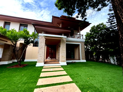 บ้านเดี่ยวให้เช่า : ให้เช่าบ้านหรู 2 ชั้น หมู่บ้าน Narasiri Pattanakarn-Srinakarin 135 ตร.ว.ใกล้โรงเรียนนานาชาติ และ MRT คลองกลันตัน