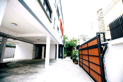สำนักงานให้เช่า : 🏢 ให้เช่าอาคารสำนักงาน 4 ชั้น ใจกลางรัชดา-ห้วยขวาง รองรับพนักงานจำนวนมาก ใกล้ MRT
