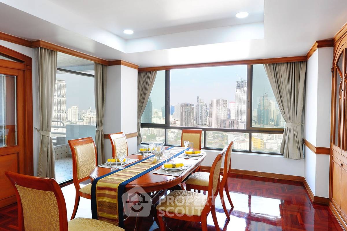 รูป คอนโด 3 ห้องนอน ชั้น 20 ขนาด 365 ตร.ม. โครงการ Ruamsuk Condominium ใกล้ BTS ทองหล่อ (ID 512019) - รูปที่ 2/12
