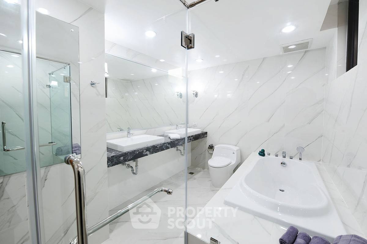 รูป คอนโด 3 ห้องนอน ชั้น 20 ขนาด 365 ตร.ม. โครงการ Ruamsuk Condominium ใกล้ BTS ทองหล่อ (ID 512019) - รูปที่ 11/12