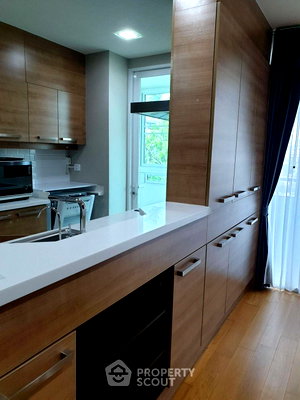 คอนโดให้เช่า : คอนโด 2 ห้องนอน ที่วิลล่า สิกขารา ใกล้พร้อมพงษ์ (ID 2751484)