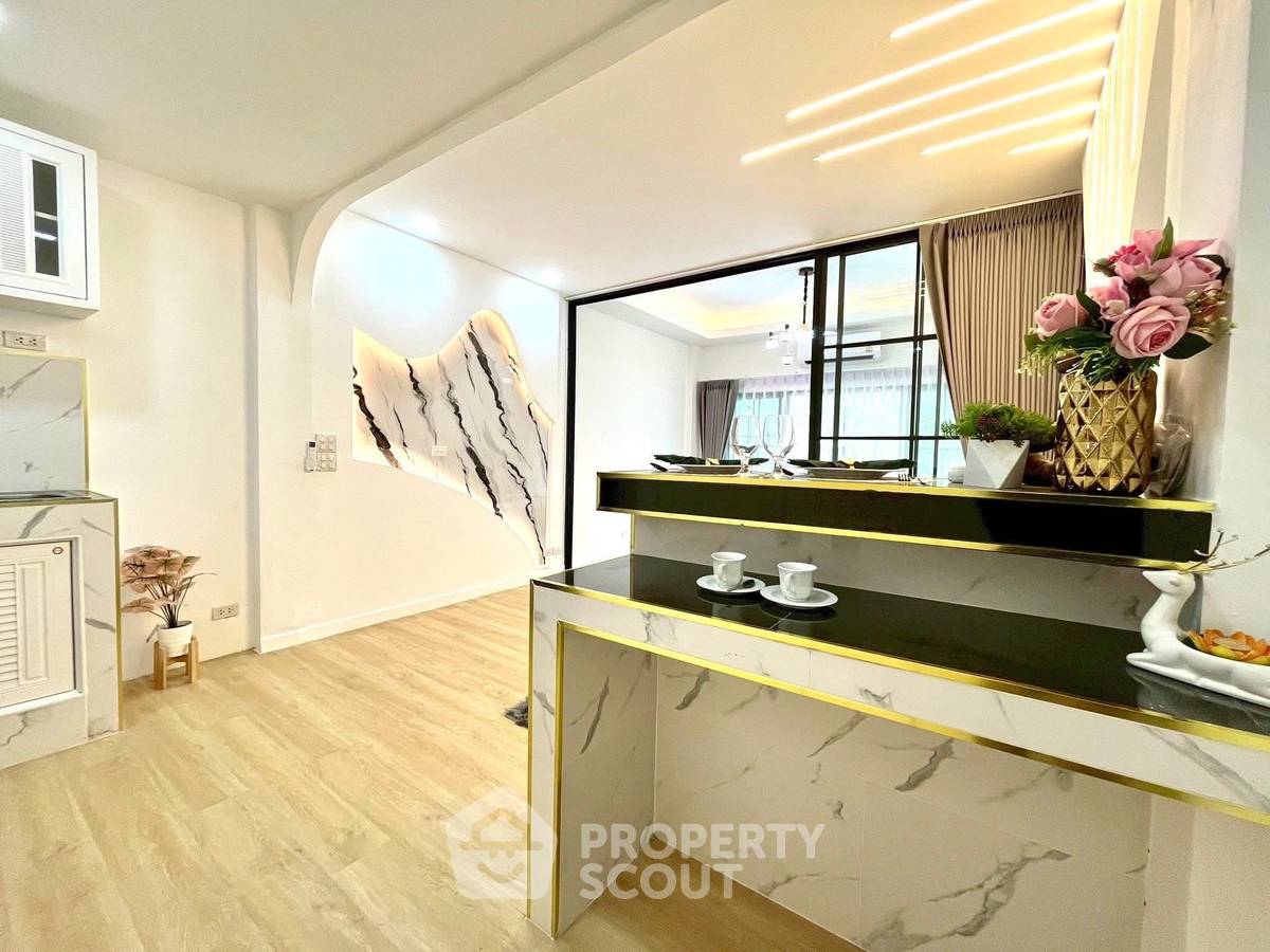 รูป คอนโด 1 ห้องนอน ชั้น 1 โครงการบ้านสวนลลาน่า พัทยา (ID 3015731) - รูปที่ 4/9