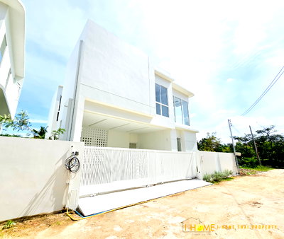 บ้านเดี่ยว เชียงใหม่ไนท์ซาฟารี : พูลวิลล่าสุดทันสมัยสไตล์โมเดิร์น ดีไซน์โดดเด่น พร้อมสระว่ายน้ำส่วนตัว   ทำเลเซ็นทรัล เชียงใหม่ แอร์พอร์ต  #C8MG100680