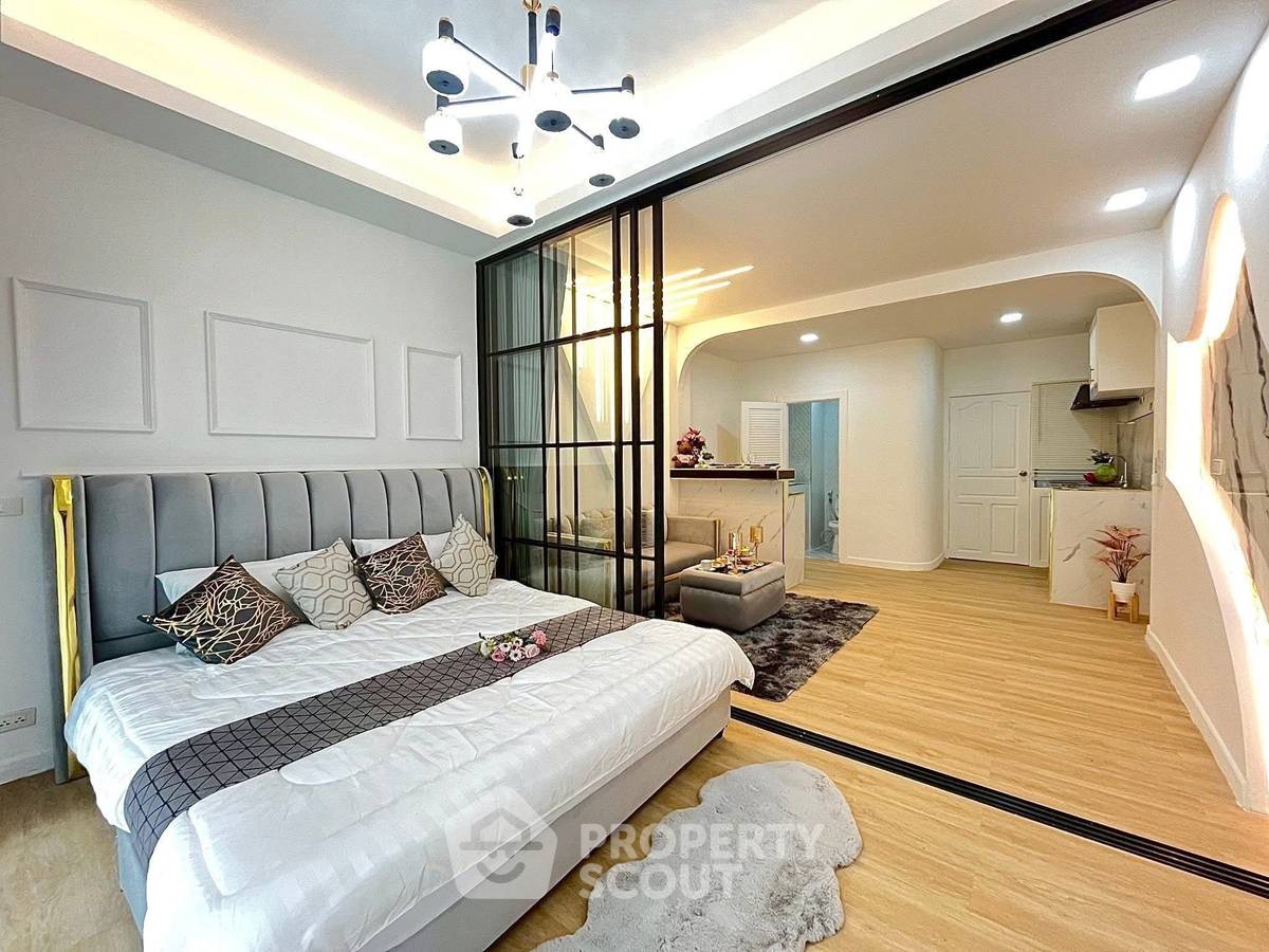 รูป คอนโด 1 ห้องนอน ชั้น 1 โครงการบ้านสวนลลาน่า พัทยา (ID 3015731) - รูปที่ 2/9