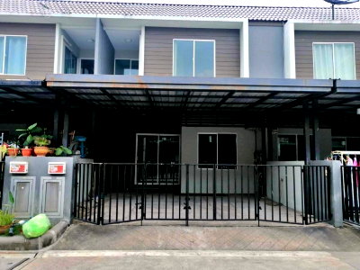Townhouses for sale Eastern Asia University : 2-Storey Townhouse for Sale at The Colors Rangsit - Klong 4