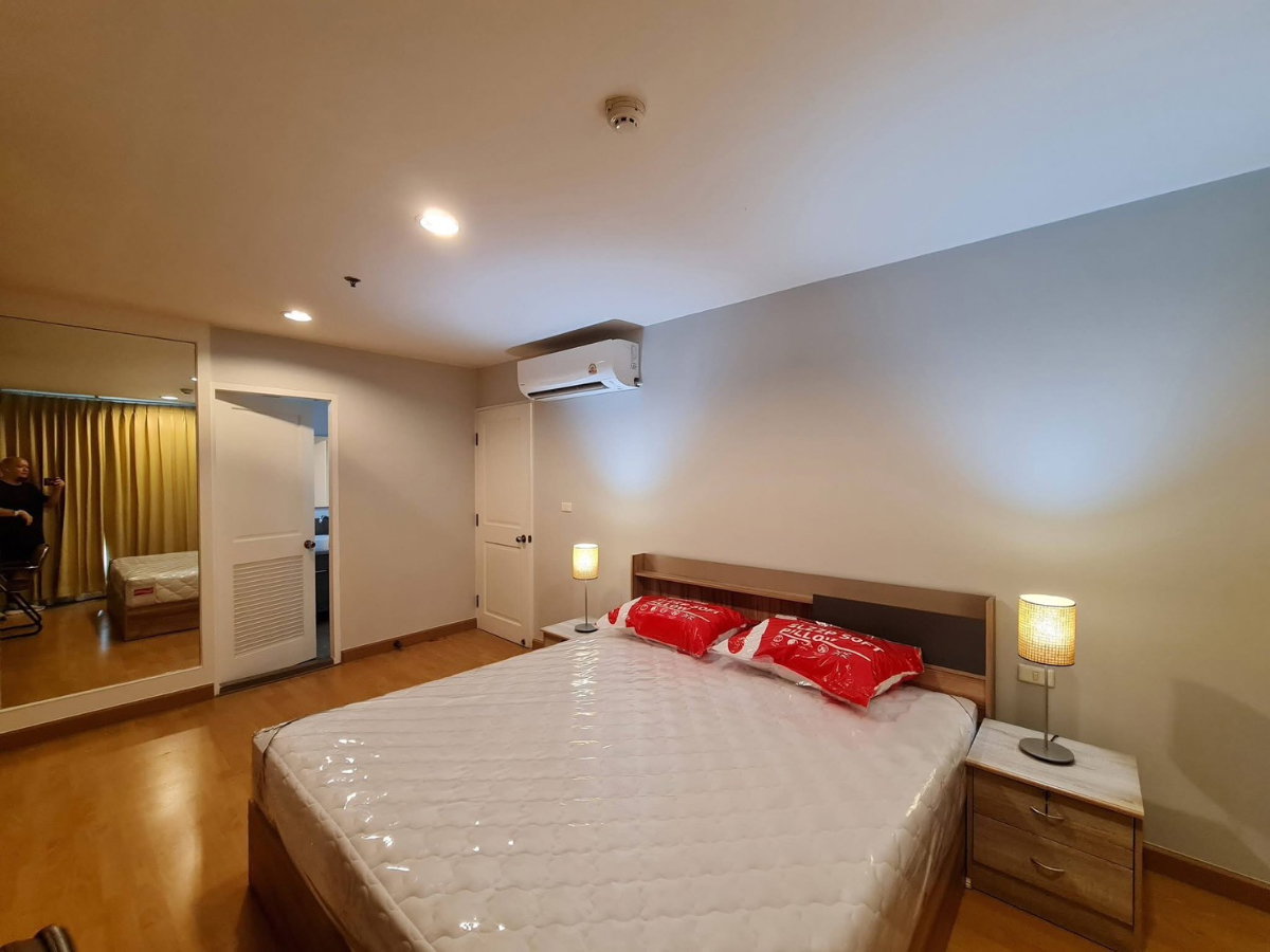 picture Serene Place Sukhumvit 24 - 7/16