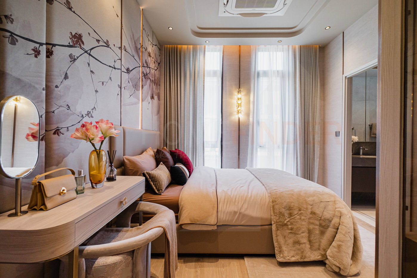 รูป The Reserve Villas Sukhumvit 89/1 4 bedrooms, for sale - รูปที่ 1/43