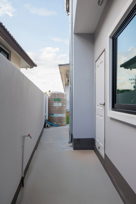 picture Spacious Two-Storey Detached House for Sale - 29/30