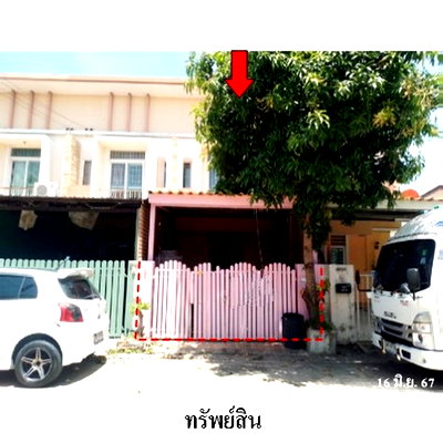 Townhouses for sale : FOR SALE  TOWNHOUSE PROPERTY  13610000 BAHT.