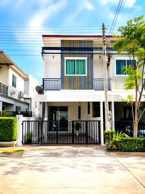 เช่าทาวน์โฮม ปลวกแดง : ให้เช่าทาวน์โฮมใหม่ ม.โกลเด้นท์แลนด์ มาบยางพร ระยอง