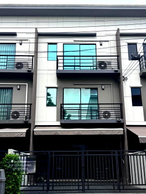 ขายทาวน์โฮม : S1412 🏡✨ ขายทาวน์โฮม 3 ชั้น บ้านกลางเมือง พหลโยธิน–รามอินทรา  ใกล้ BTS สายหยุด เพียง 6.39 ล้านบาท
