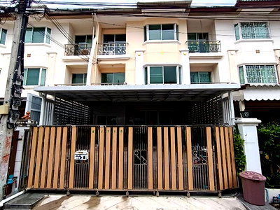 Townhouses for rent : For Rent: 3-Storey Townhome at Supalai Ville Sukhumvit–Srinakarin
