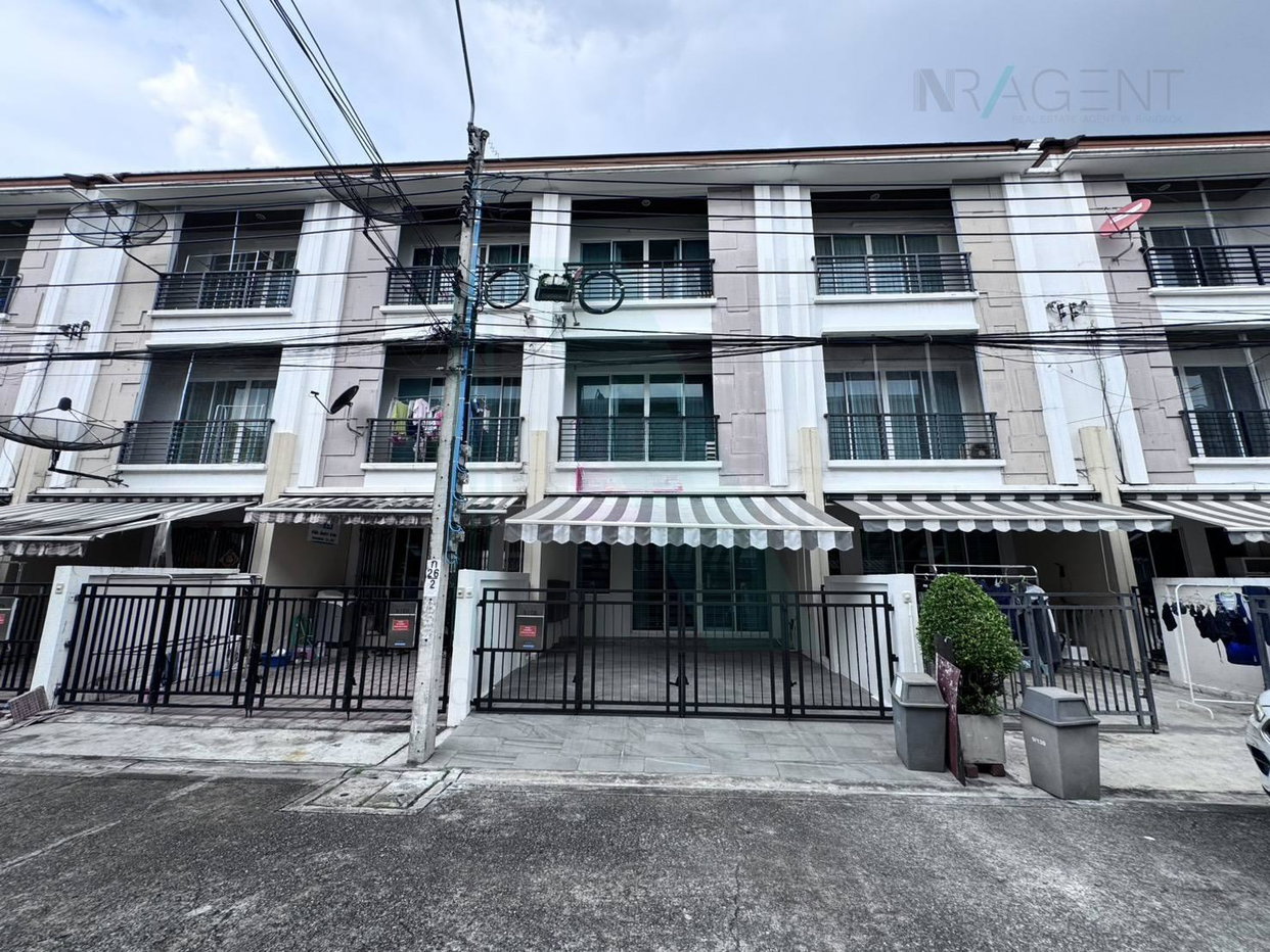 รูป ขายทาวน์เฮาส์ โครงการ บ้านกลางเมือง เอสเซ้นส์ ศรีนครินทร์ 3 ชั้น 3 ห้องนอน 3 ห้องน้ำ - รูปที่ 1/8