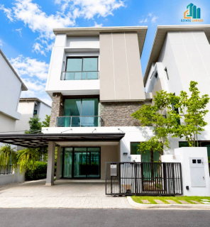 ขาย บ้านแฝดหรู 3 ชั้น บ้านกลางเมือง คลาสเซ่ เอกมัย – รามอินทรา